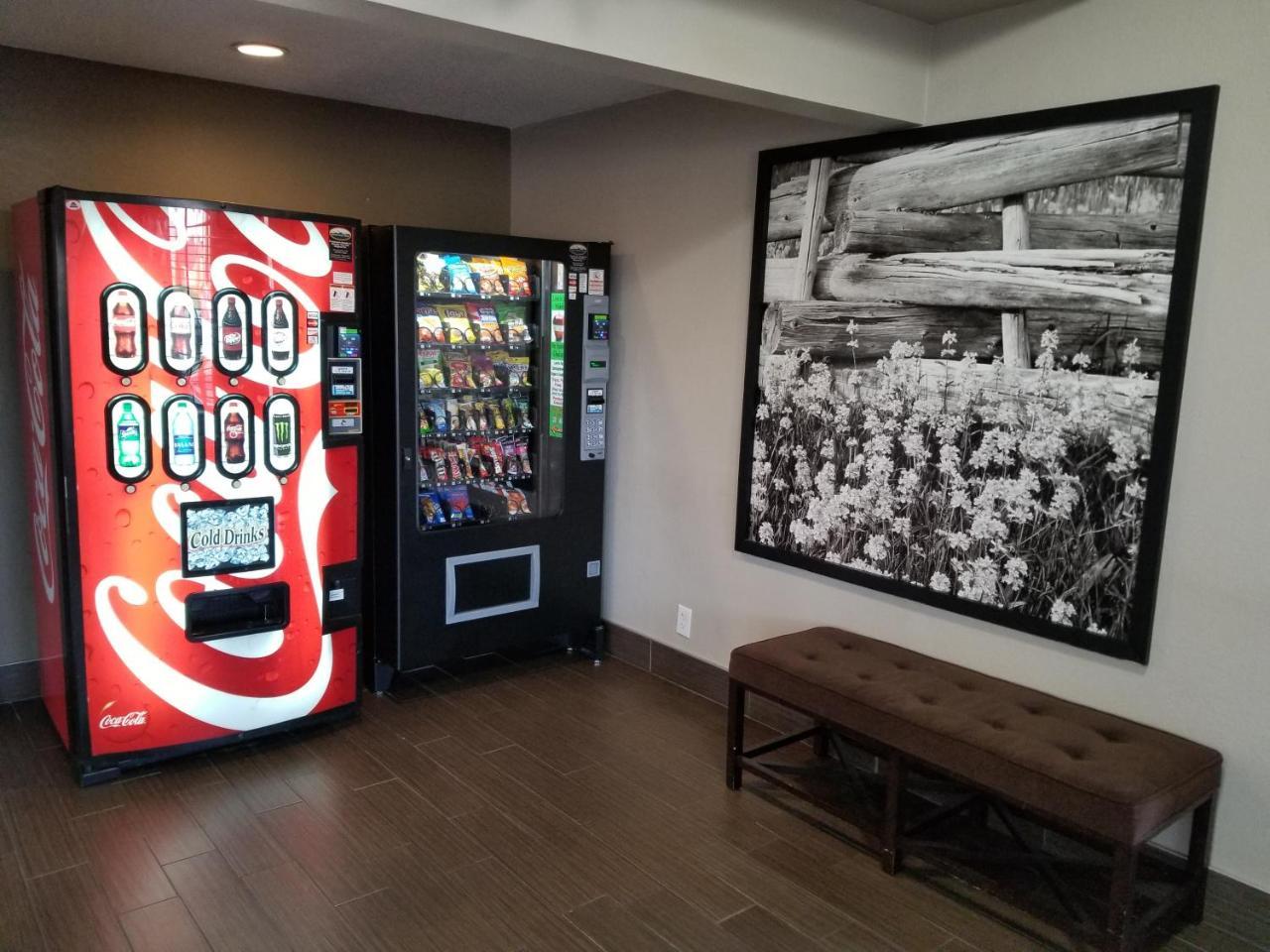Hotel Super 8 By Wyndham Boise Extérieur photo