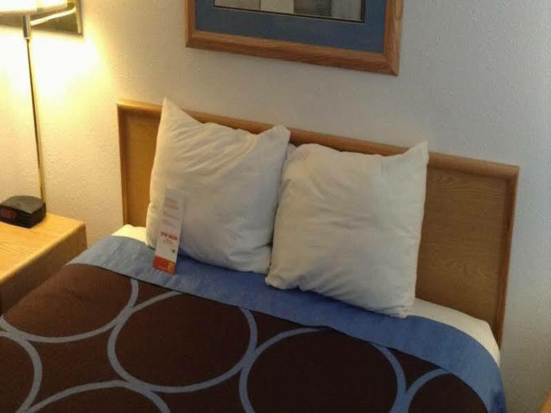 Hotel Super 8 By Wyndham Boise Extérieur photo