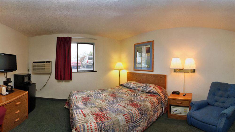Hotel Super 8 By Wyndham Boise Extérieur photo